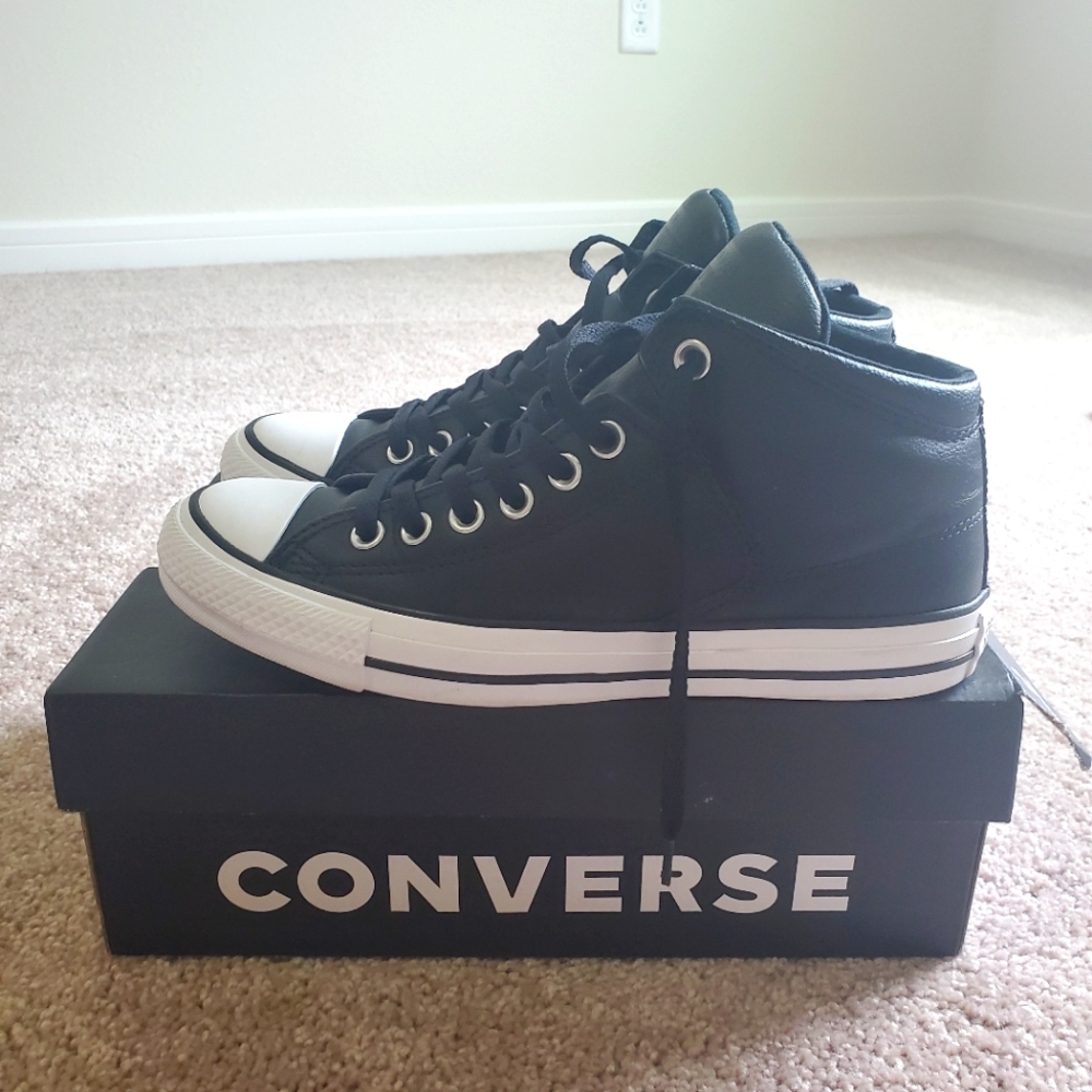 Converse Leather High Top Sz9